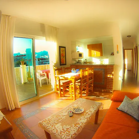 Carabeo Playa 아파트 네르하