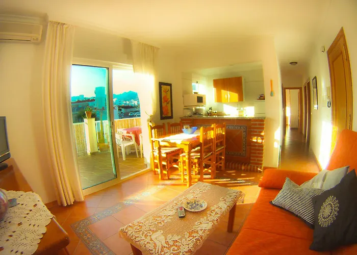 Carabeo Playa Daire Nerja