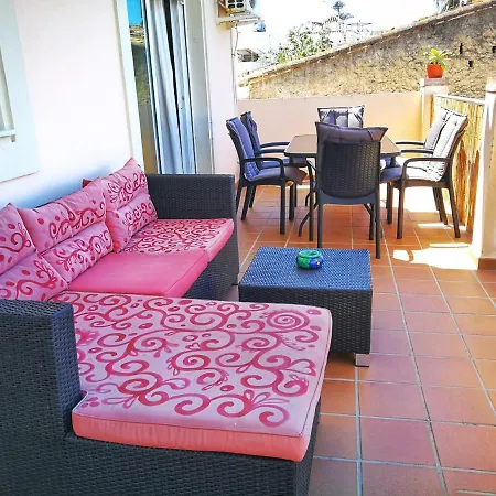 Апартаменти Carabeo Playa *